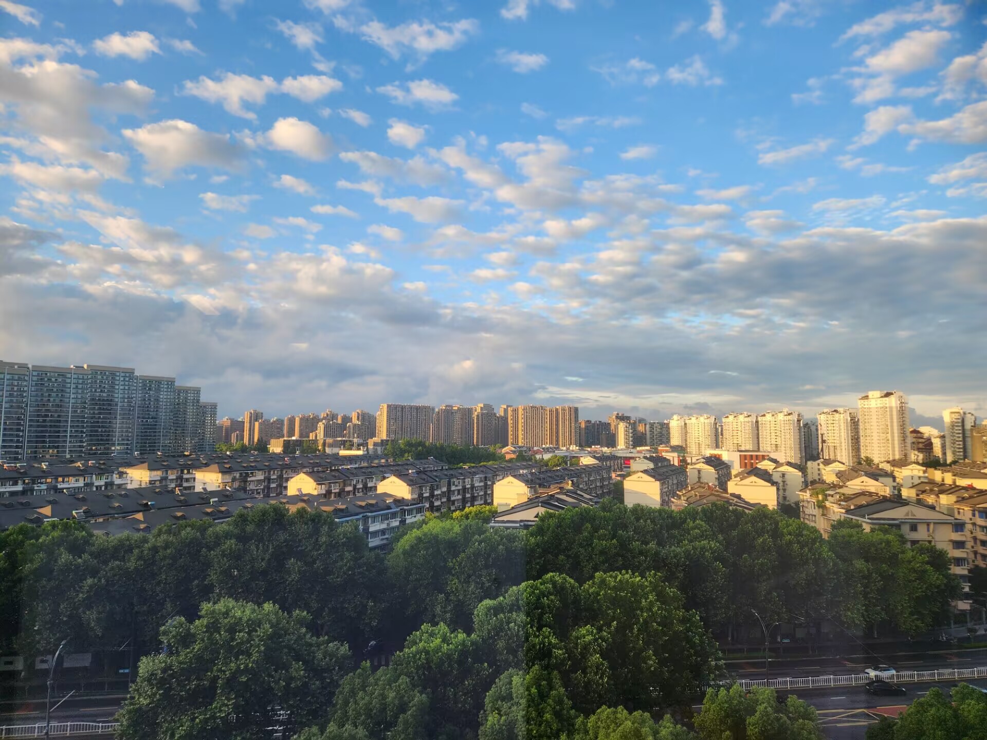 在这自习室的小小窗户前准备度过550天